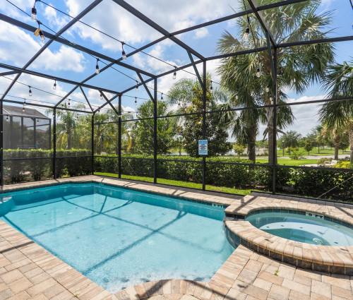 Solara Resort 330