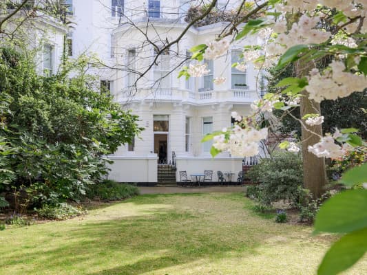 South Kensington Garden Escape