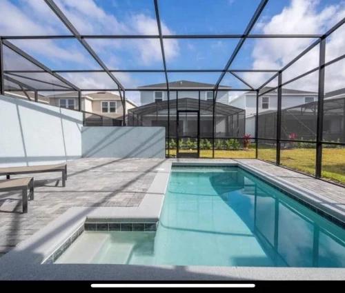 Windsor Cay 316