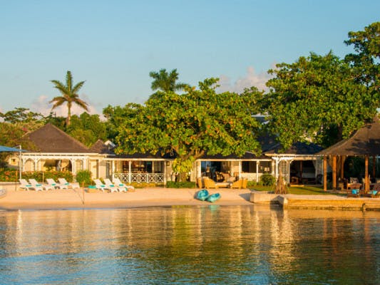 Sundown on the Beach - beachfront villa rentals in Discovery Bay