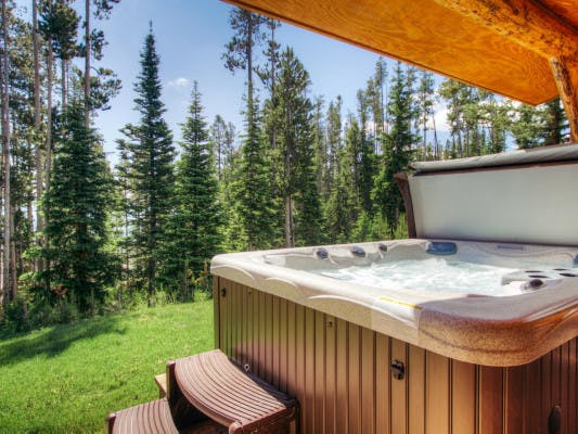 Big Sky 14 cabins with hot tubs