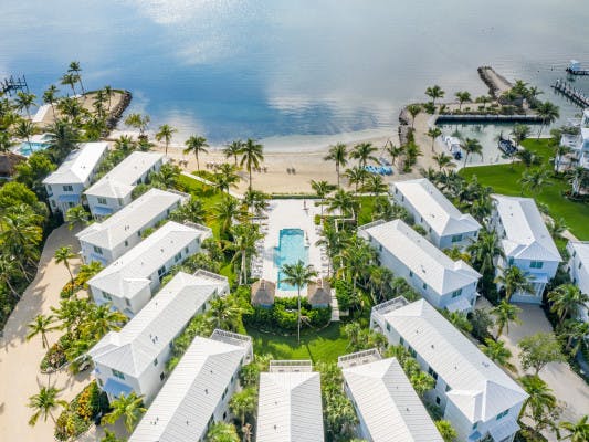 https://www.thetopvillas.com/destinations/florida/florida-keys/islamorada/islamorada-premium-villa-1-ocean-views/