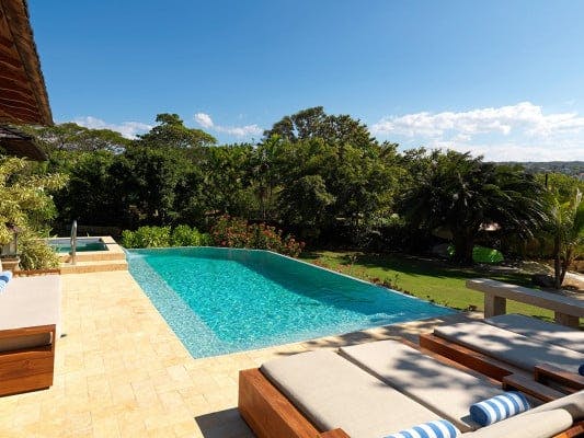 Amanoka on the Beach Discovery Bay villa with pool