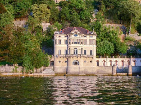 Maria Lake Como - villas with boats