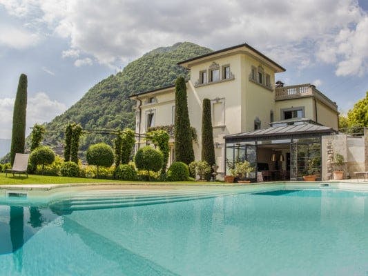 Vista Lago villas in Italy