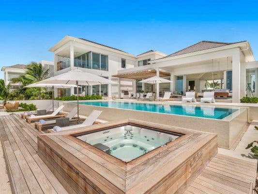 Grace Bay Beach Enclave Beachfront Villa - 5-bed