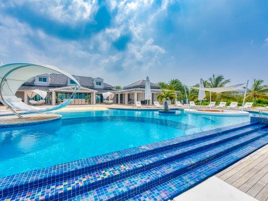 C'est La Vie - Plum Bay villas with pools