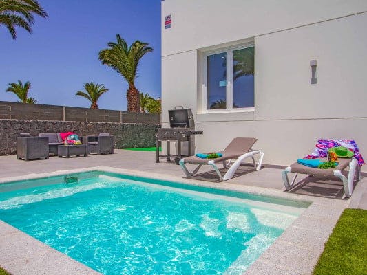 Villa Wave I Lanzarote villas with pools