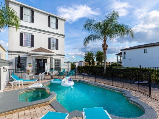 6 bedroom vacation rentals in Orlando Florida Reunion Resort 394