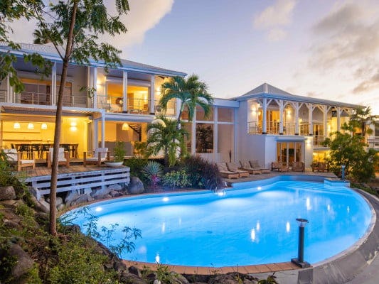 Caye Blanche Caribbean villa with pool