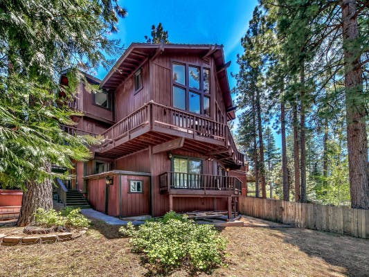 Lake Tahoe 54 7-bedroom cabin rentals