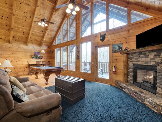 Wears Valley 22 romantic cabin with fireplace rental