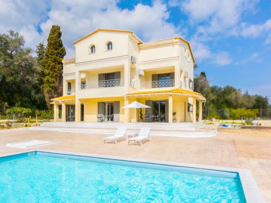 Villa Elegio pet-friendly villas with pools