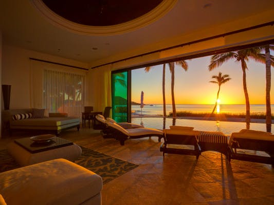 Palmilla Up beach house for couples