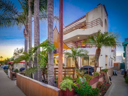 San Diego 150 beach house for couples