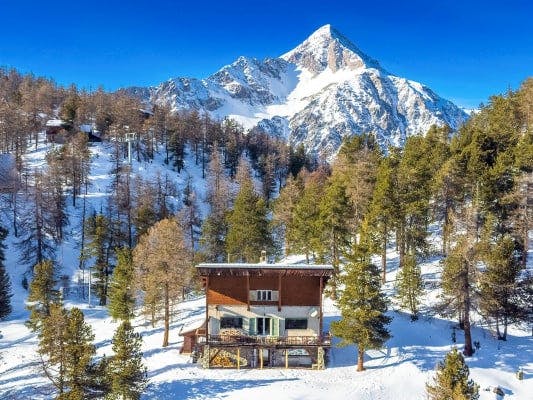 Chalet Monti Della Luna mountain cabin for rent