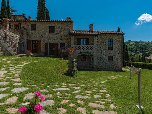 Il Borgo large villas in Umbria