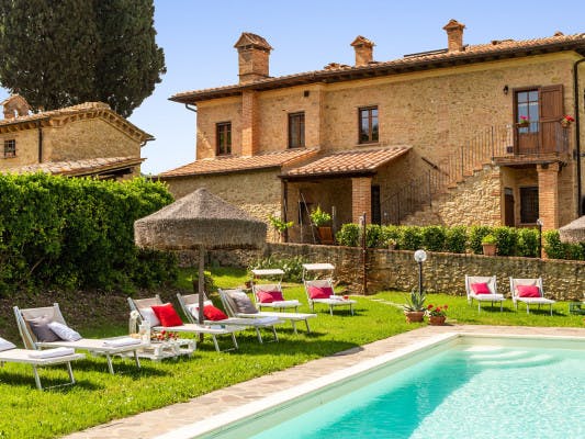 Large villas in Tuscany Podere Fornaccia