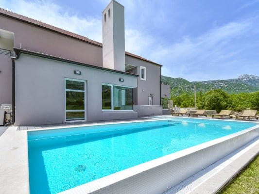 Villa Jure Dalmatian Coast villas with pools