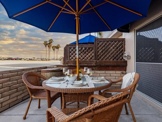 Mission Beach 102