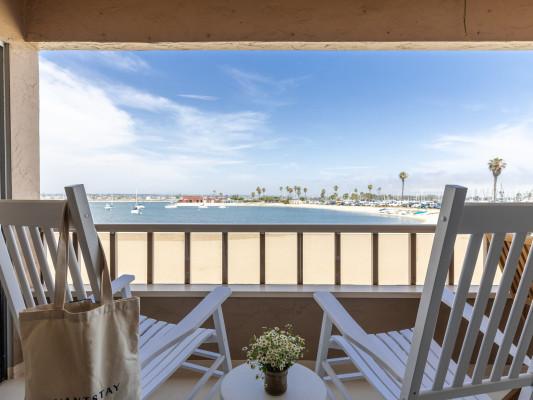 Mission Beach 54 beach house rentals for large groups
