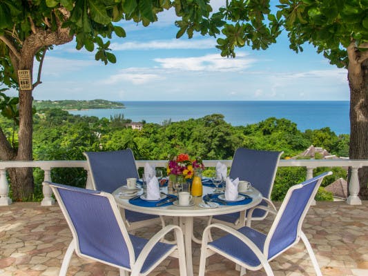 Cliffside Cottage vacation rental with private chef