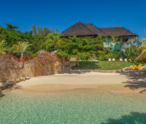 Whispering Waters on the Beach - beachfront villa rentals in Discovery Bay