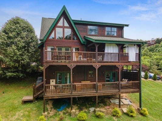 Pigeon Forge 73 Smoky Mountain cabin rentals with hot tub