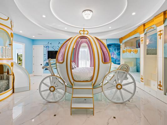 Reunion Resort 16000