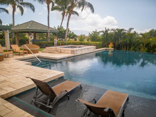 Villas in Hawaii with private pools Big Island 13