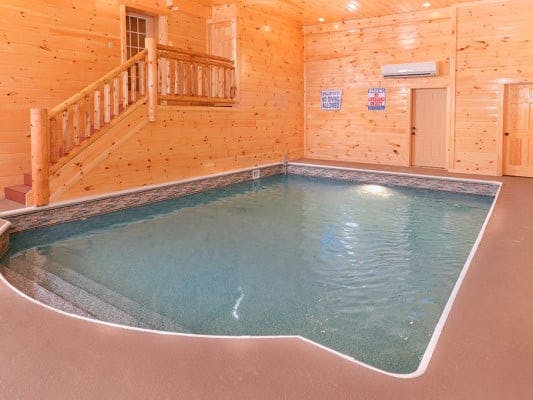 Pigeon Forge 88 cabins near Dollywood with pools