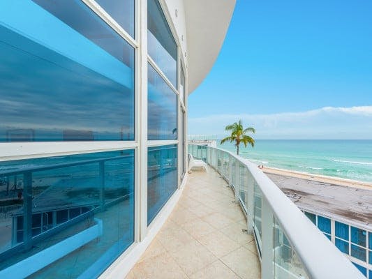 Miami Beach 1 villas for winter sun at Christmas