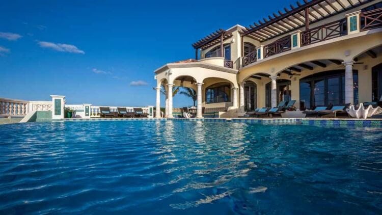 Villa Amarilla vacation rental with infinity pool