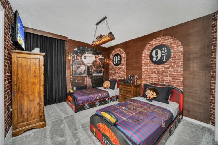 Windsor Island Resort 60 Harry Potter themed bedroom