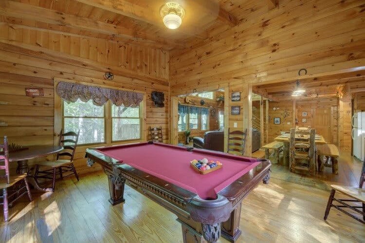 Sevierville 1 games room