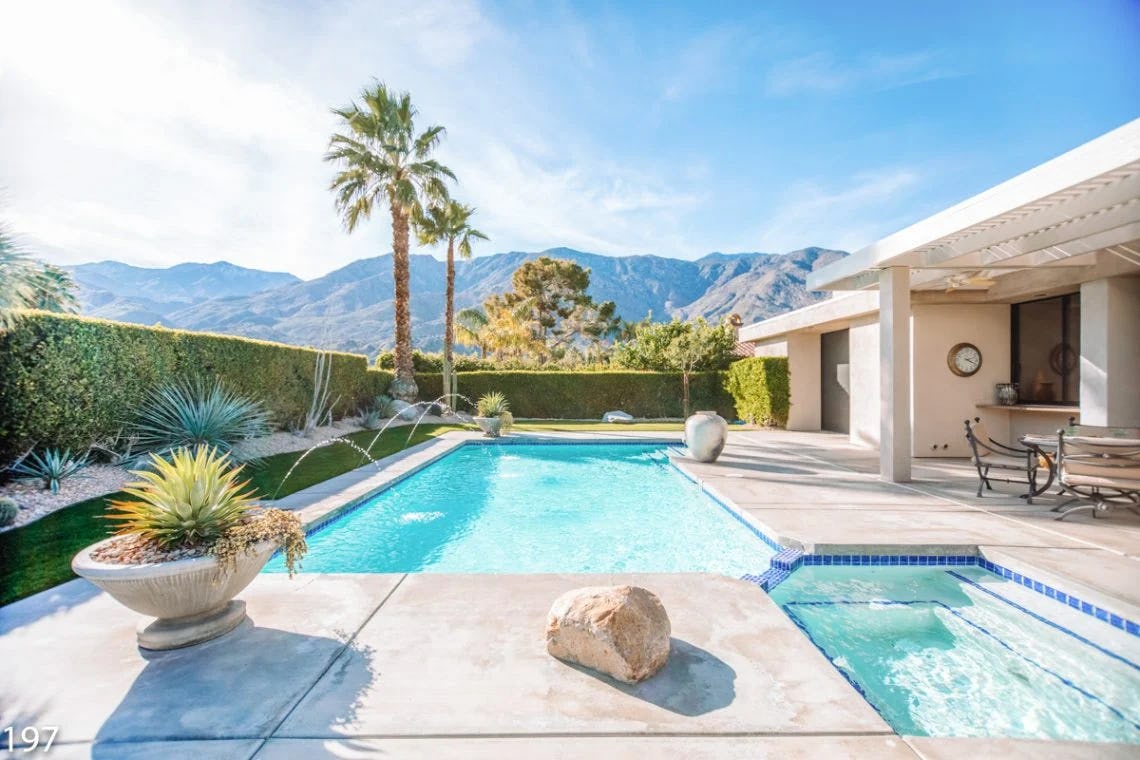 Palm Springs Top Villas pools
