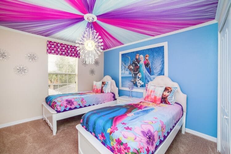 pink and blue themed room