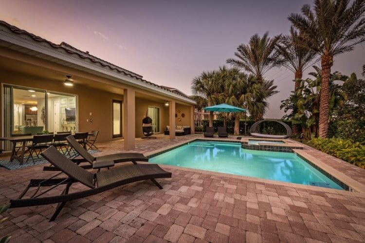 Encore Resort 934 villa in Orlando; a single-story holiday home with a private pool