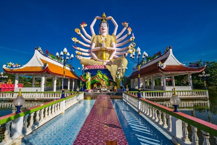 sculpture and temple in koh samui