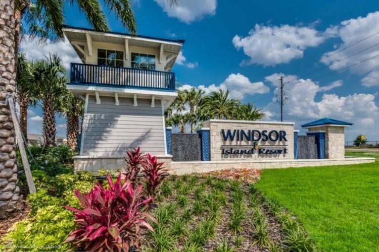 Windsor Island Resort entrance