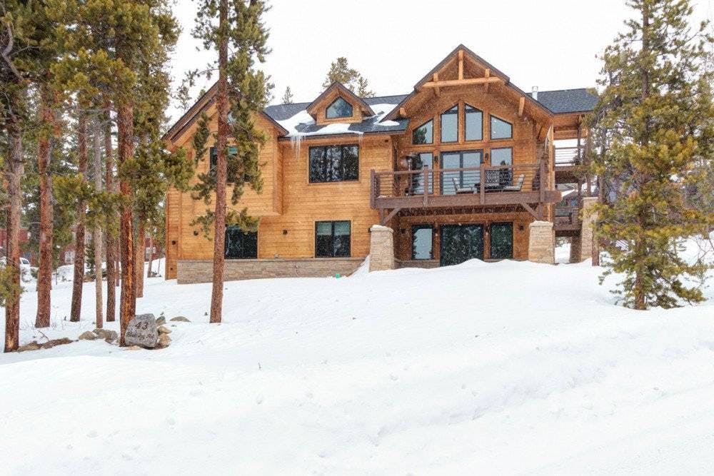family villas for ski vacation picture