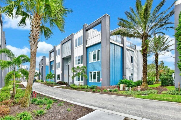 Condos near Disney World with Free Shuttle 2026/2027