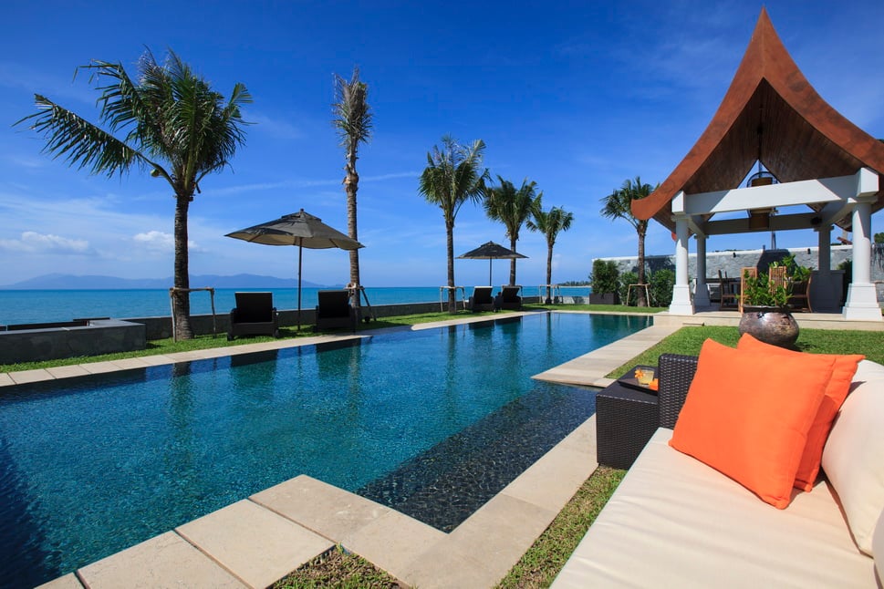 Some of Koh Samui's best villas have infinity pools right by the beach