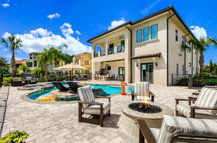 Villas with amazing pools in Orlando, reunion resort 900