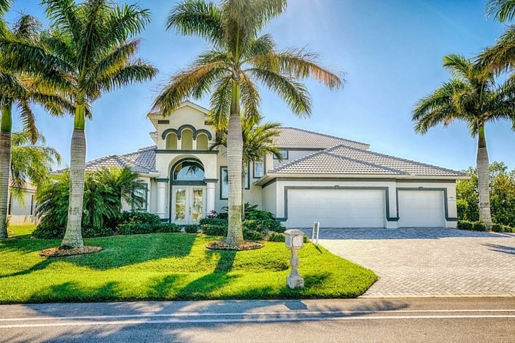 The best vacation homes in Cape Coral Top Villas