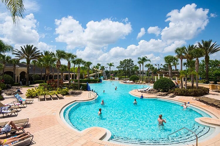 Windsor Hills Resort pool. Orlando resorts with water parks. View of the pool at WIndsor Hills resort.