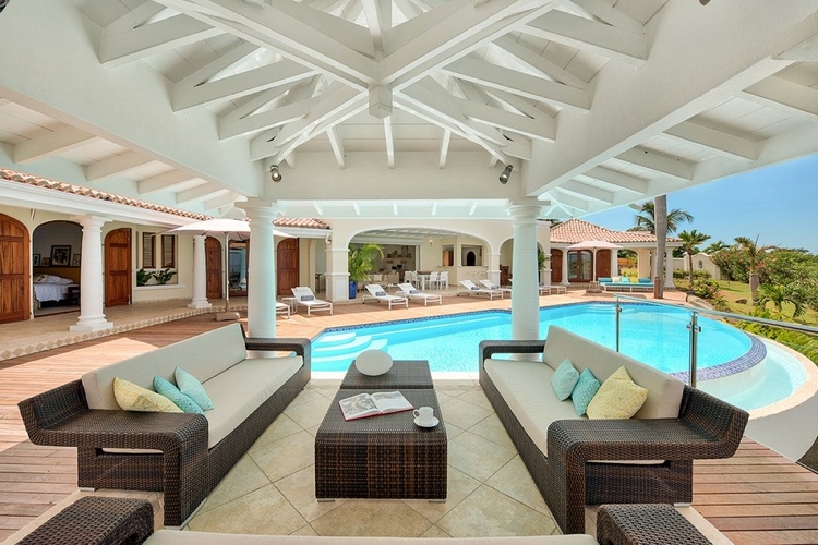 St Martin villas with private pools and terraces 
