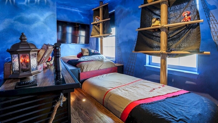 villas in Orlando with themed bedrooms