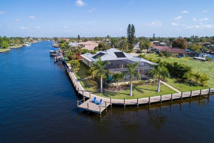 Affordable vacation homes in Cape Coral 