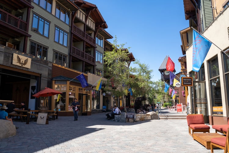 Mammoth Mountain village offers a wealth of shops, bars, restaurants and annual events to keep you satisfied!